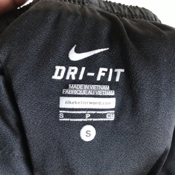 Nike Dri-Fit Womens Black Gray Athletic Shorts - Picture 3 of 4